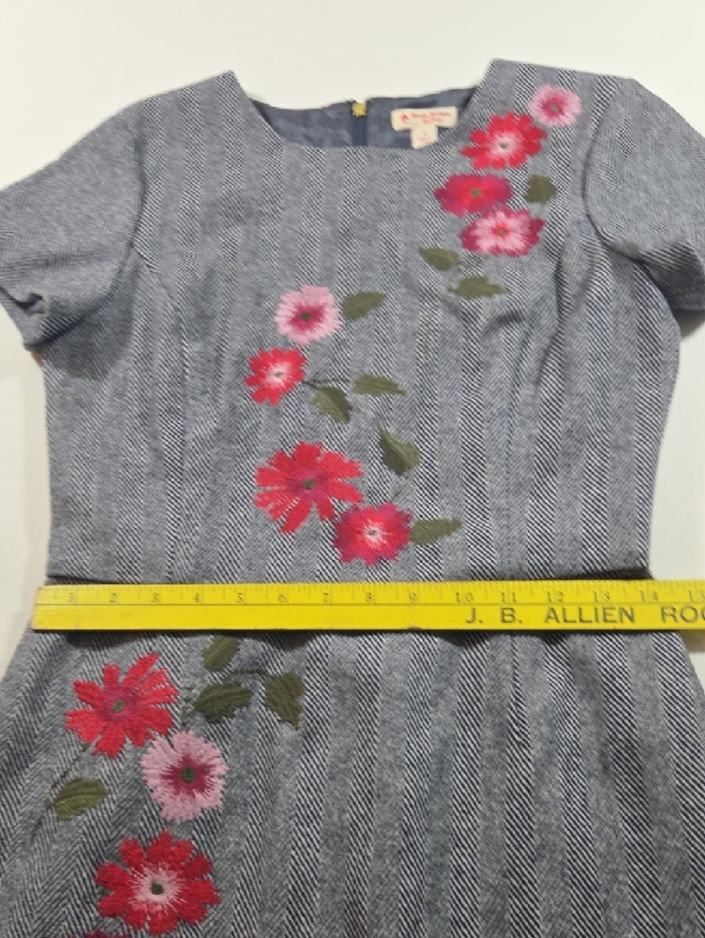 Brooks Brothers Gray Mini Sheath Dress Wool Blend Red Pink Floral Embroidery - Picture 11 of 13
